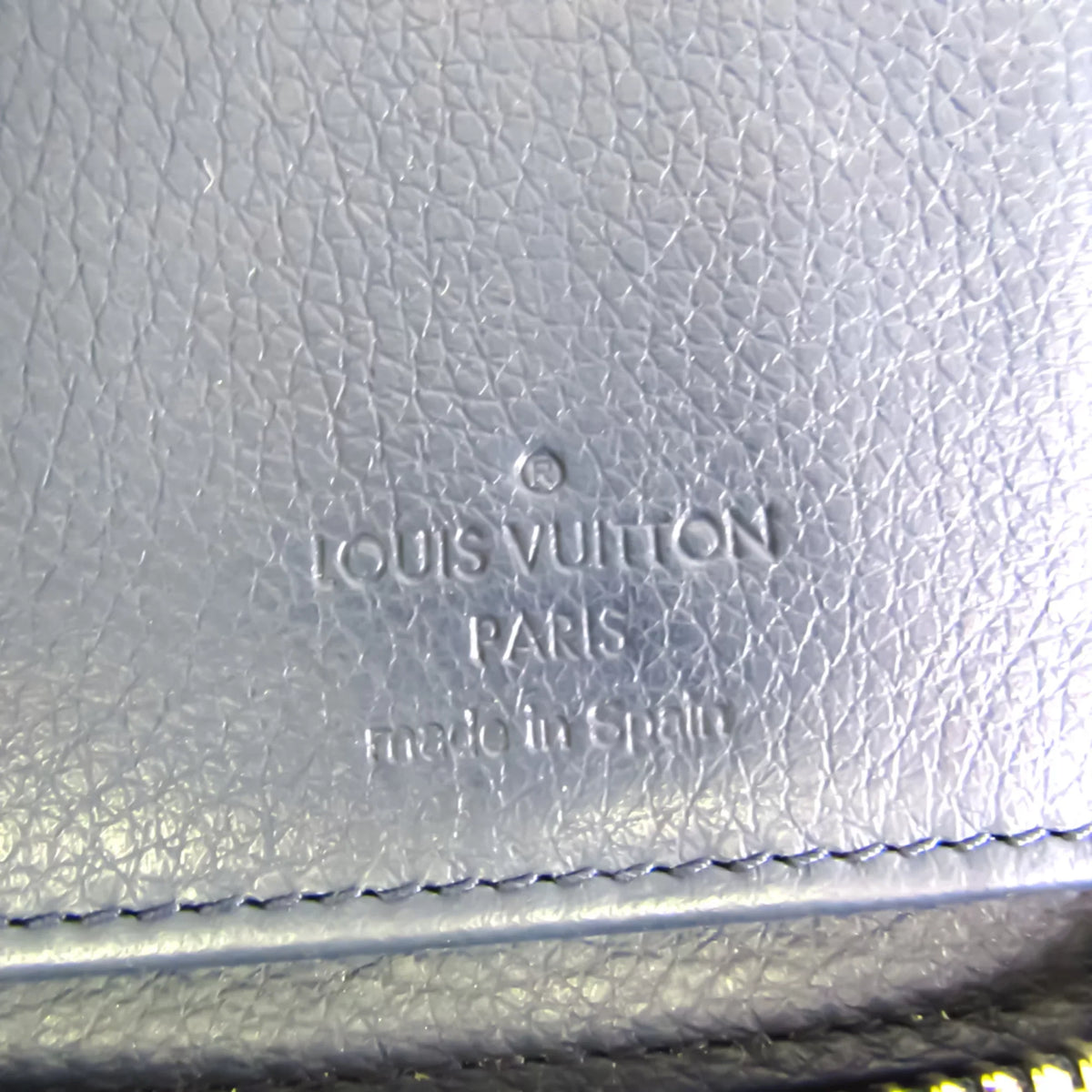 Pre-Owned Louis Vuitton Taurillon Zippy Wallet Vertical M58823 Unisex Taurillon Leather Long Wallet (bi-fold) Navy (Good)