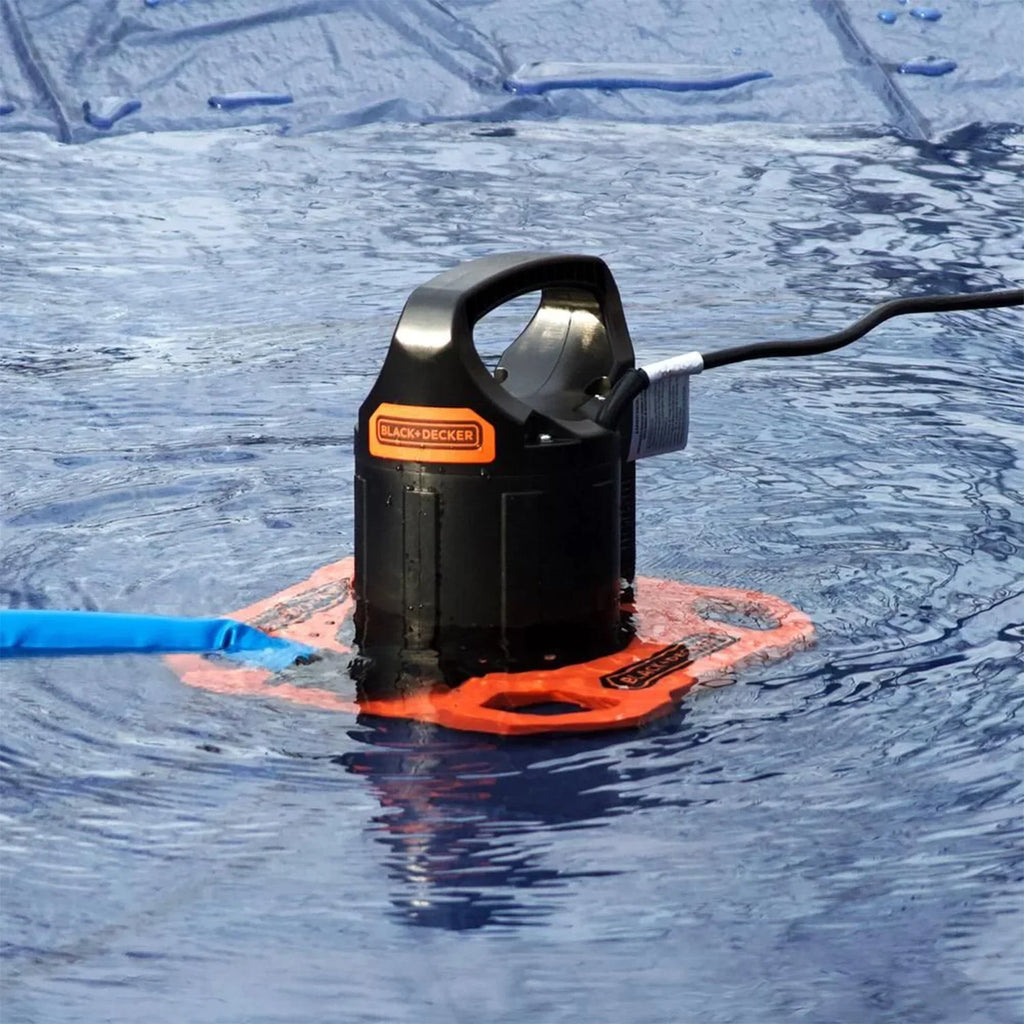 Black+Decker 1500 GPH Submersible Automatic Pool Cover Pump with Discharge Hose